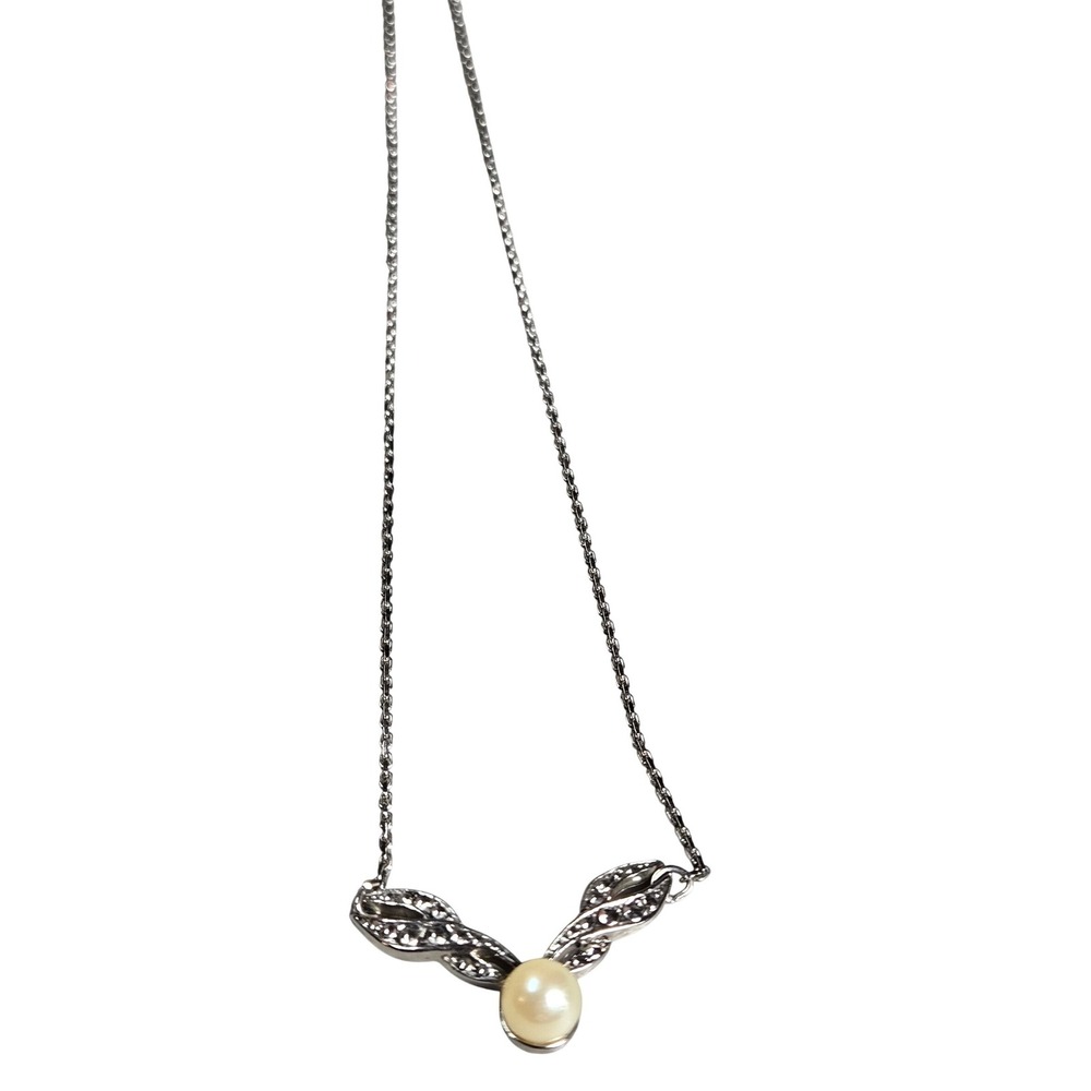 Women's Avon OS Silver Tone Faux Pearl Rhinestone Leaf Pendant Necklace